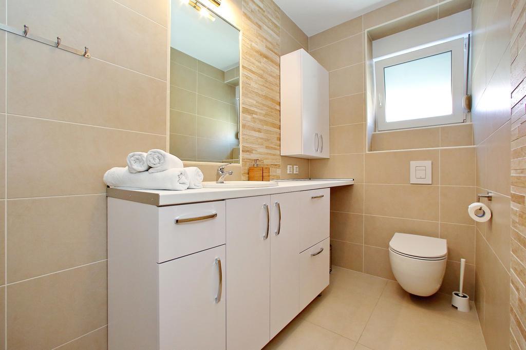 Luxury Apartments Sikiric With Fantastic View On The Sea Bibinje