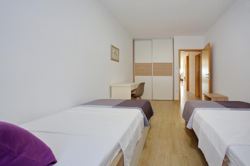 Luxury Sikiric With Fantastic View On The Sea Bibinje