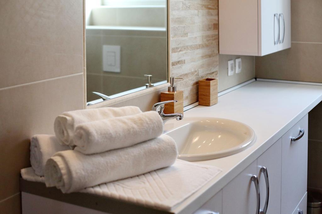 Luxury Sikiric With Fantastic View On The Sea Apartament