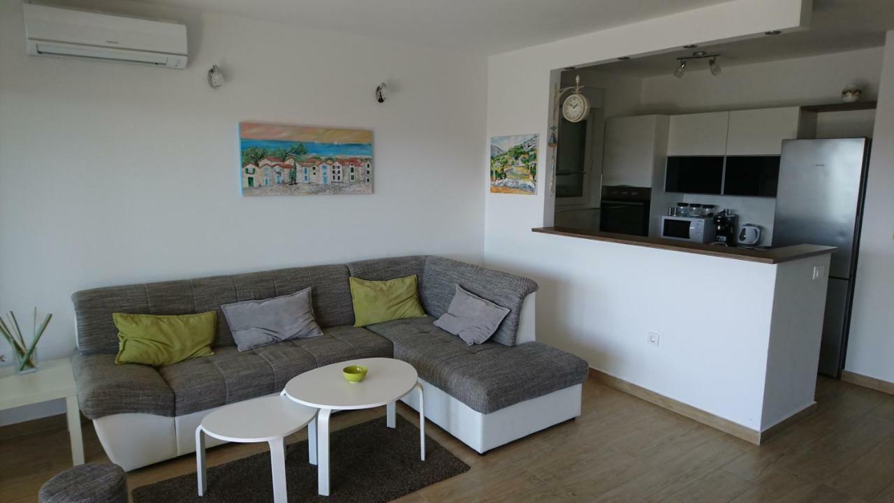 Luxury Sikiric With Fantastic View On The Sea Apartament *