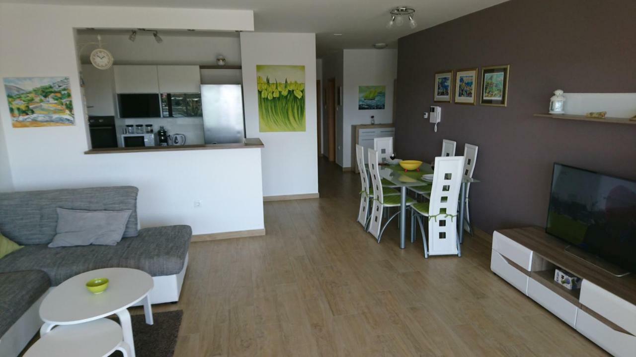 Apartment Luxury Apartments Sikiric With Fantastic View On The Sea Bibinje